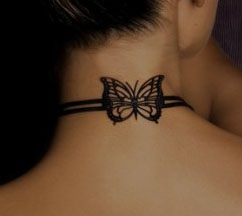 tatouage nuque femme papillon