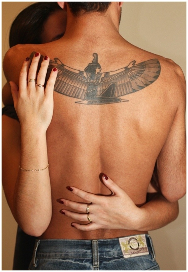 tatouage oiseau egyptien