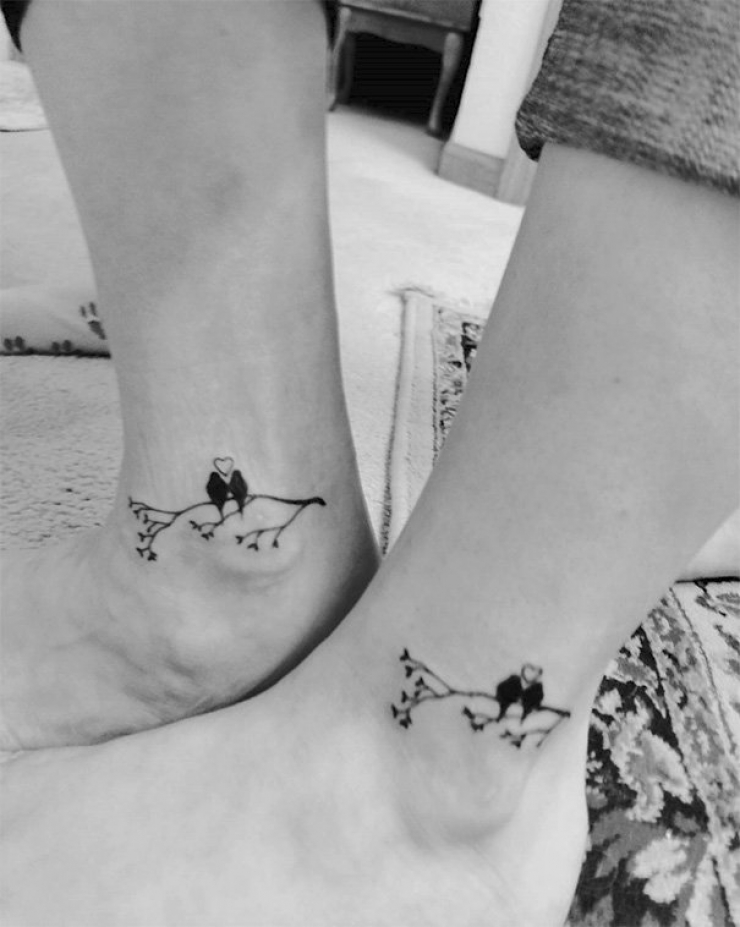 tatouage oiseau inseparable