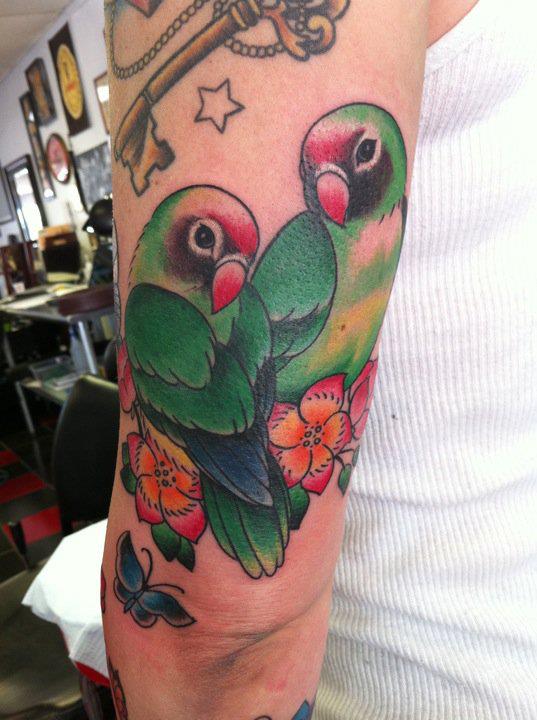 tatouage oiseau inseparable