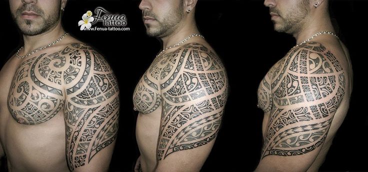 tatouage omoplate soutien gorge