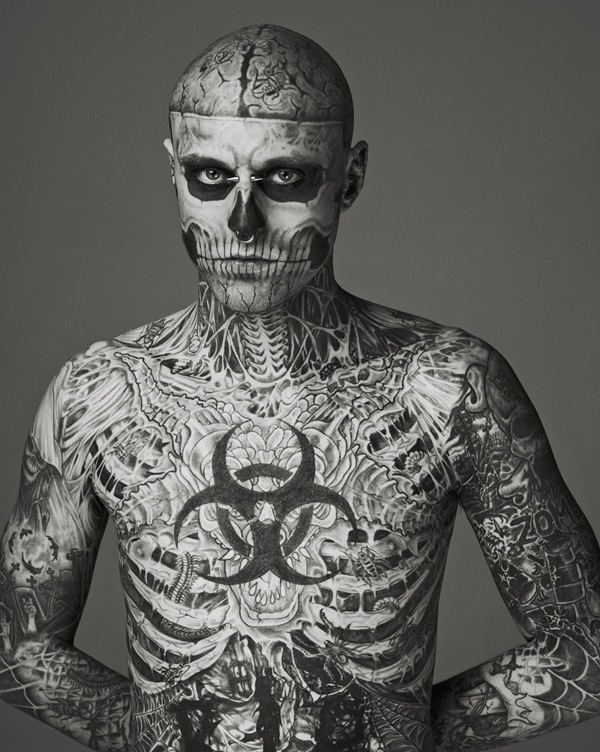 tatouage omoplate video