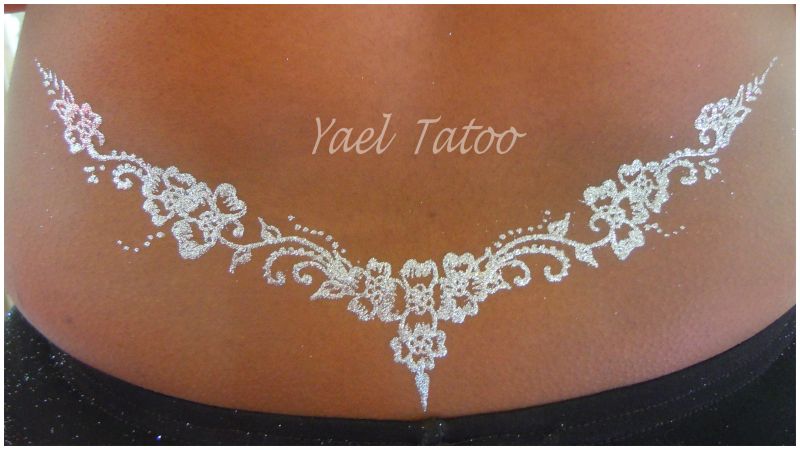tatouage oriental ventre