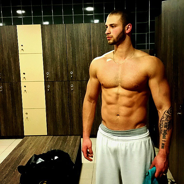 tatouage pectoraux musculation