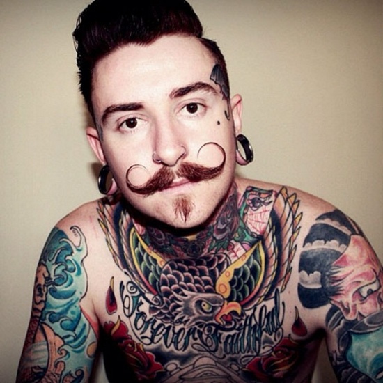 tatouage pectoraux old school