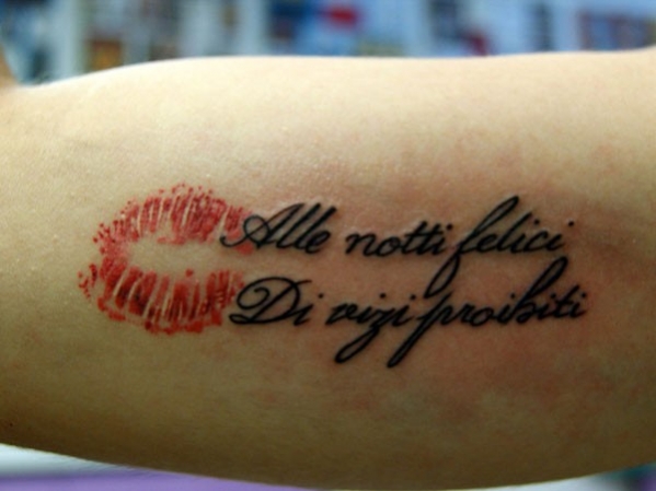 tatouage phrase famille italien