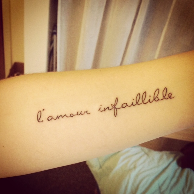 tatouage phrase francais femme