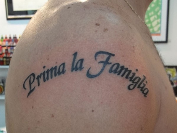 tatouage phrase italienne pour la famille