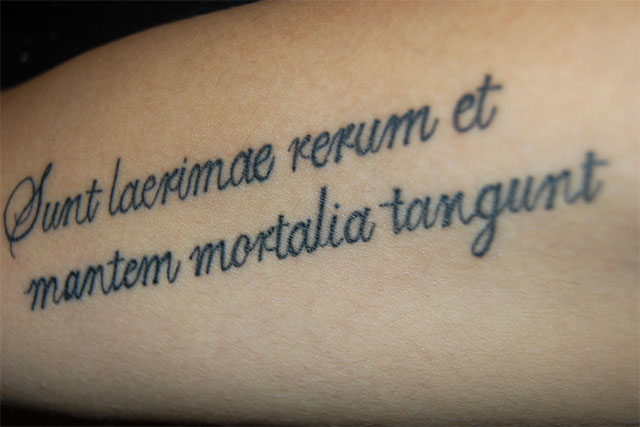 Tatouage phrase latin