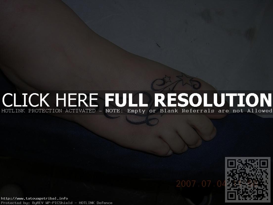 tatouage pied cheville tribal