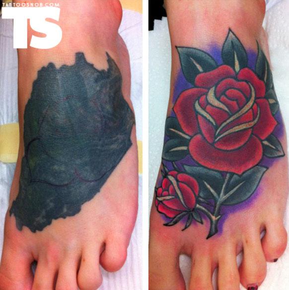 tatouage pieds noirs