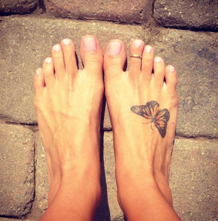 tatouage pieds noirs