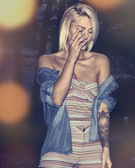 tatouage poignet caroline receveur
