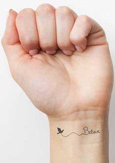 tatouage poignet femme