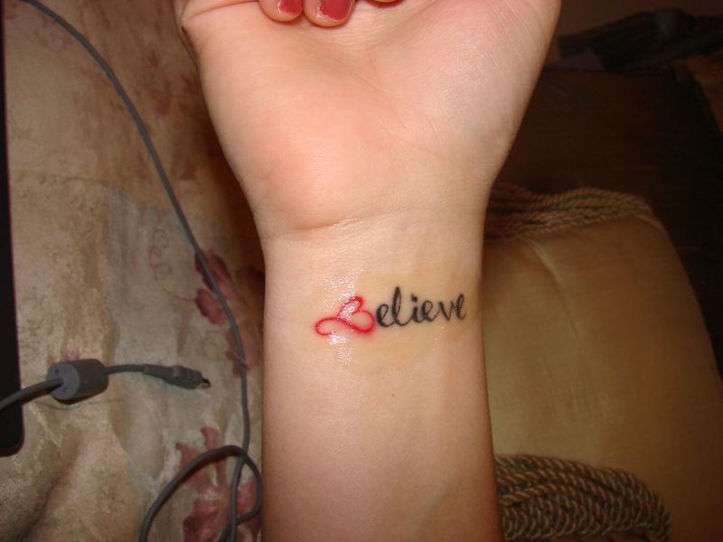 tatouage poignet pour femme
