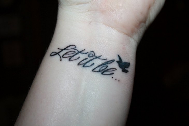 tatouage poignets femme