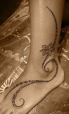 tatouage polynésien cheville homme
