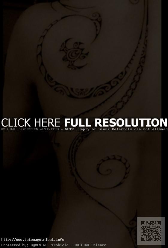 tatouage polynésien dos femme
