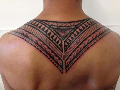 tatouage polynésien dos homme