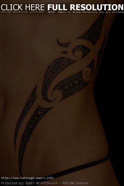 tatouage polynésien femme cote