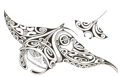 tatouage polynésien raie manta