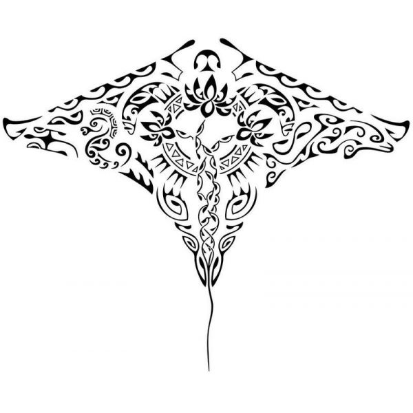 tatouage polynésien raie manta