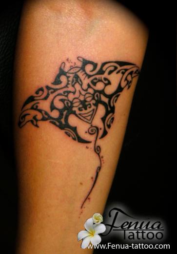 tatouage polynésien tortue tiki