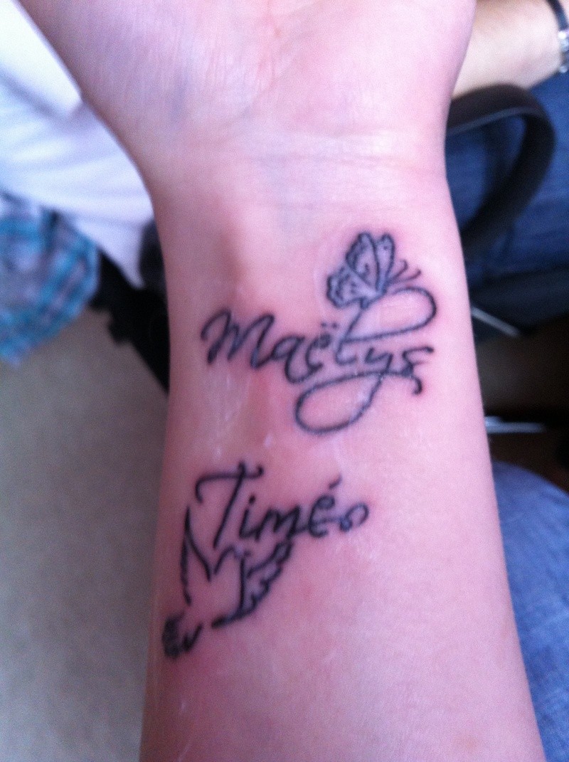 tatouage prenom avec un ange