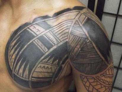tatouage recouvrement pectoraux