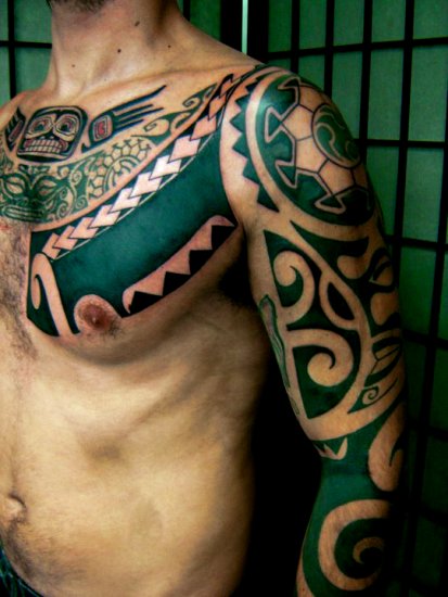 tatouage recouvrement pectoraux