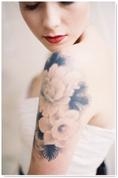 tatouage rose discret