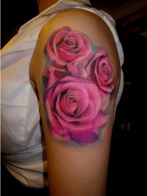 tatouage rose omoplate