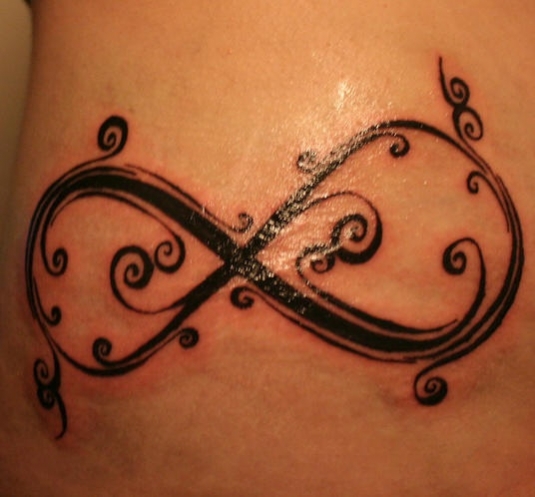 tatouage signe infini original