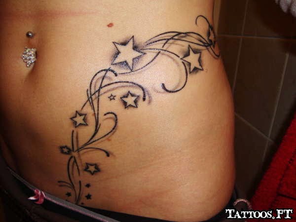 tatouage sur le ventre