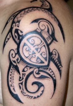 tatouage tortue polynésienne