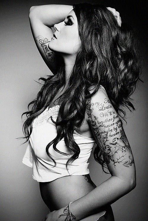 tatouage tour de bras pour femme