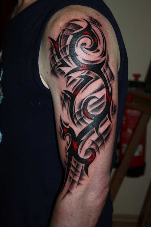 tatouage tribal biceps