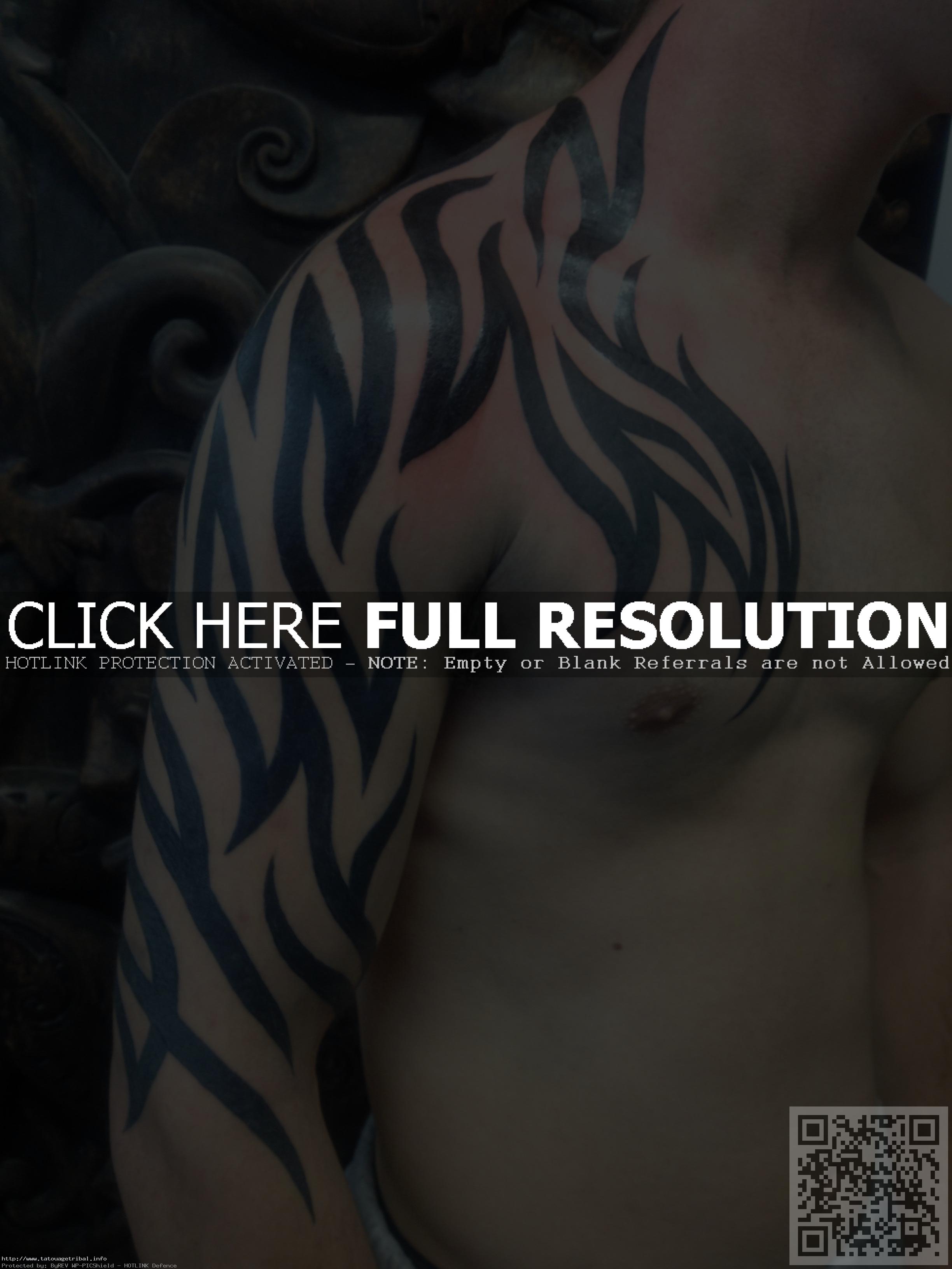 tatouage tribal bras