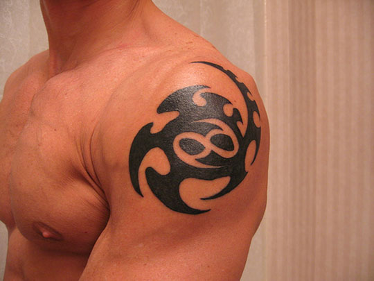 tatouage tribal cancer