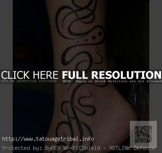 tatouage tribal cheville homme