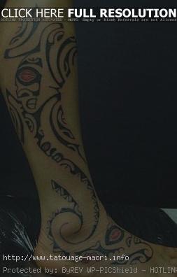 tatouage tribal cheville pied homme