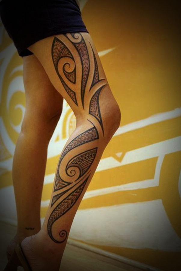 tatouage tribal cuisse