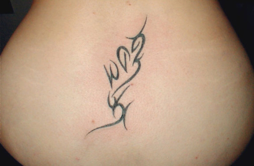tatouage tribal fin