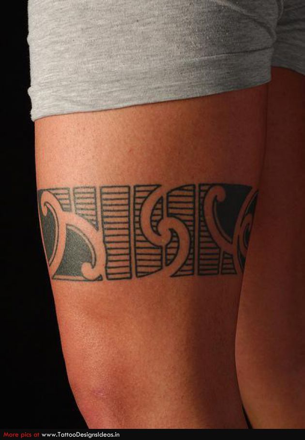 tatouage tribal genoux