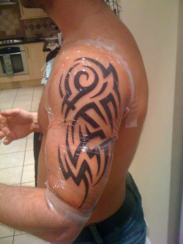tatouage tribal homme