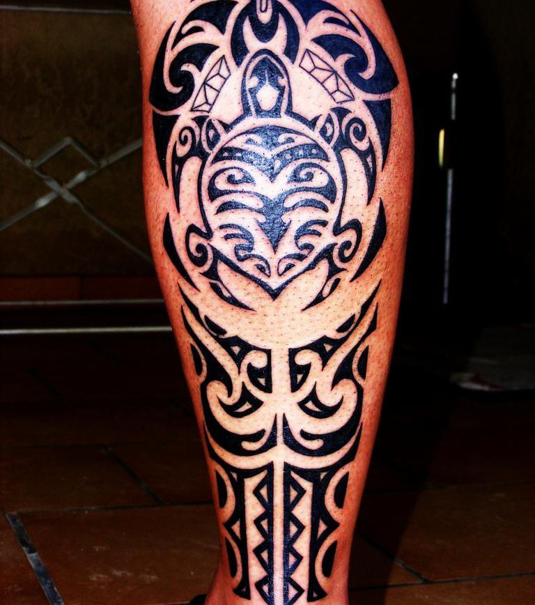 tatouage tribal maorie
