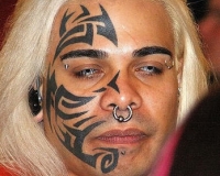 tatouage tribal visage