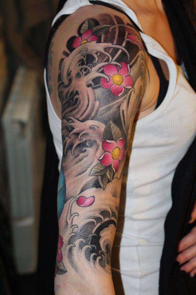 tatouage vague fleur