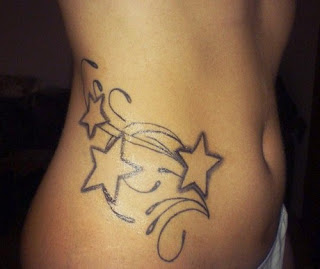 tatouage ventre femme