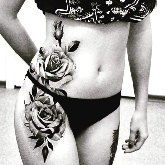 tatouage ventre hanche